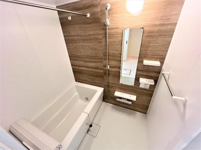 15/28 浴室