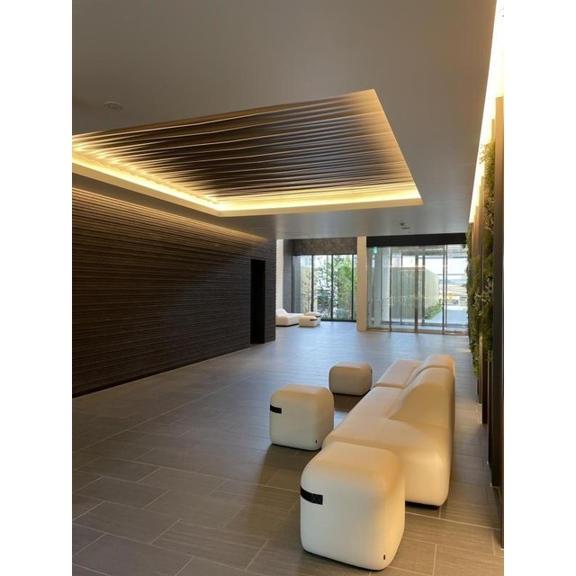 15/15 エントランス