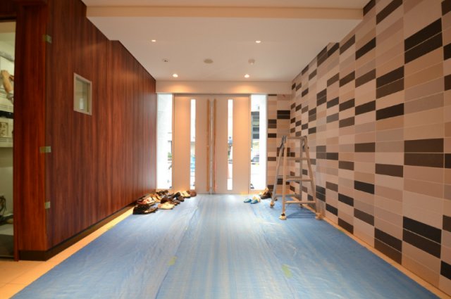 21/27 エントランス