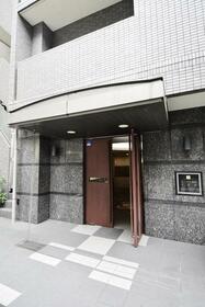 14/14 エントランス