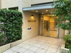 2/2 エントランス