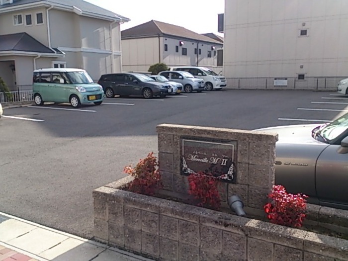 18/19 駐車場