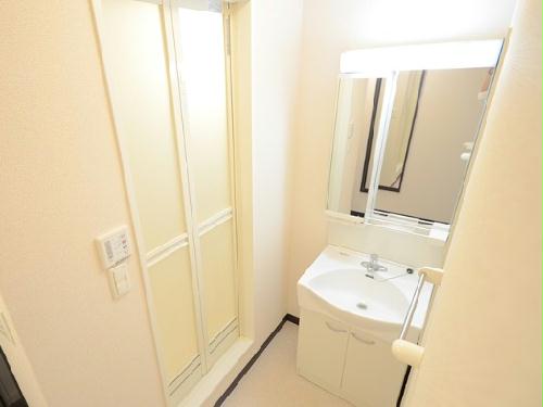 14/22 エントランス