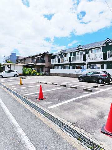 18/25 駐車場