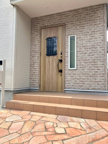 18/19 エントランス