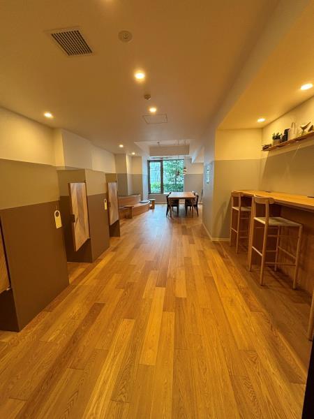 28/30 エントランス