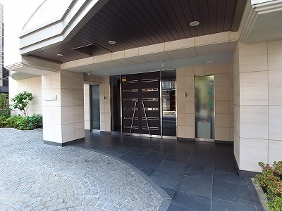 2/3 エントランス