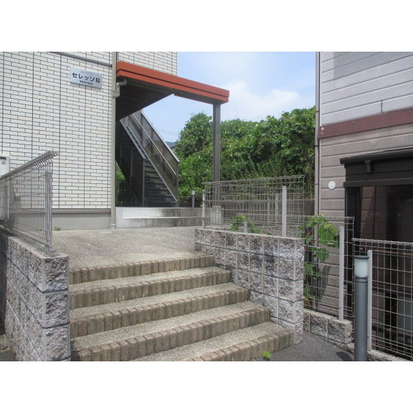 14/15 エントランス