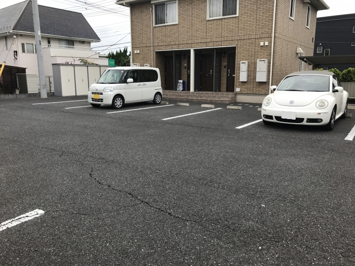20/28 駐車場