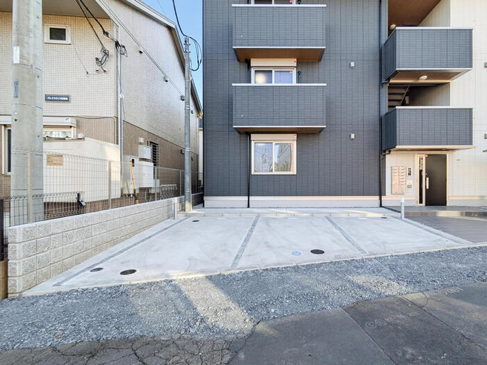 18/18 駐車場