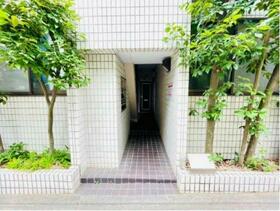 2/2 エントランス