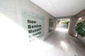 16/22 エントランス