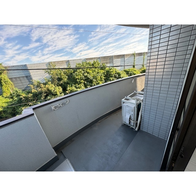 19/25 バルコニー