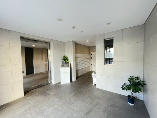 15/25 エントランス