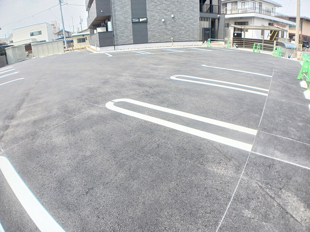 14/20 駐車場