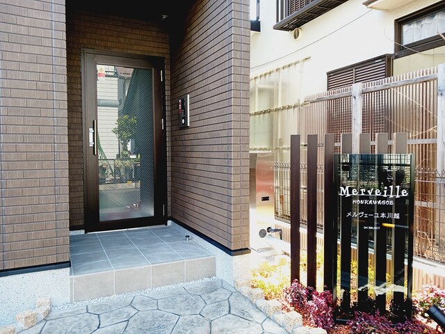 14/20 エントランス