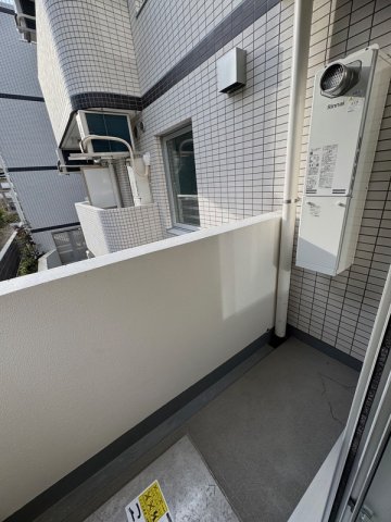 13/19 バルコニー