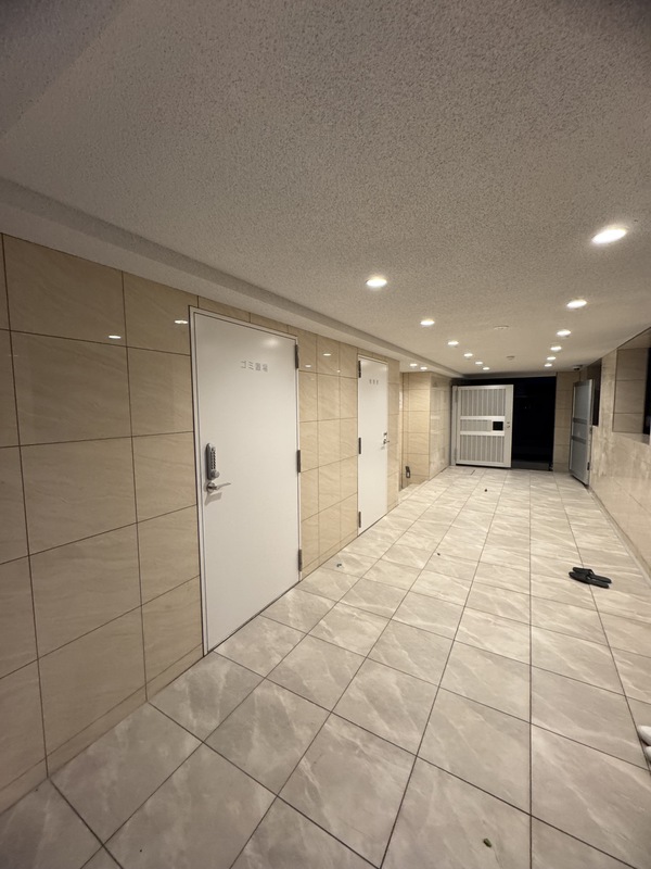 18/18 エントランス