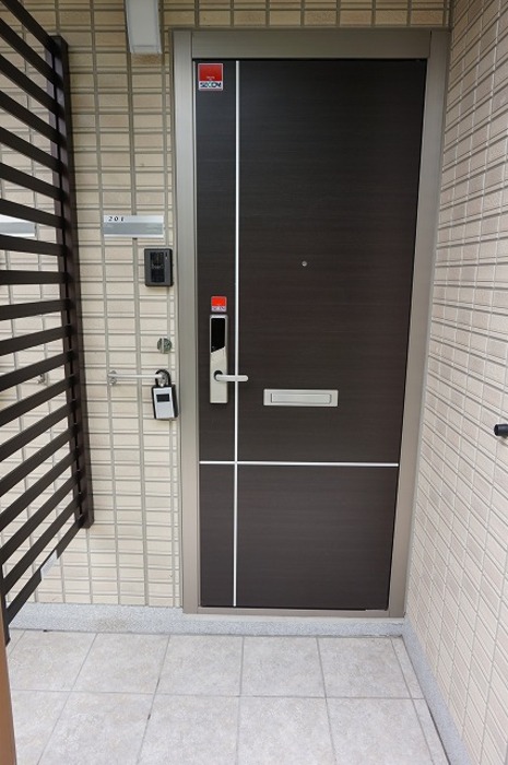 17/19 エントランス