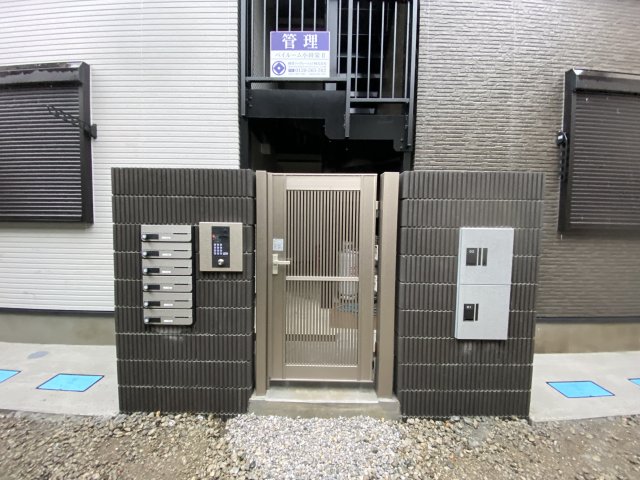 14/17 エントランス