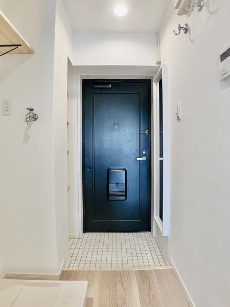 13/28 玄関