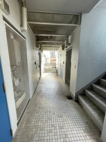 24/24 エントランス