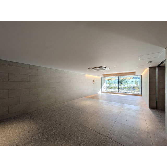 15/15 エントランス