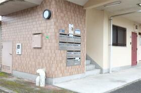 16/17 エントランス