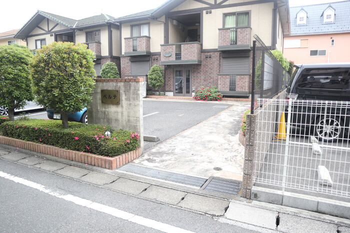 19/20 エントランス
