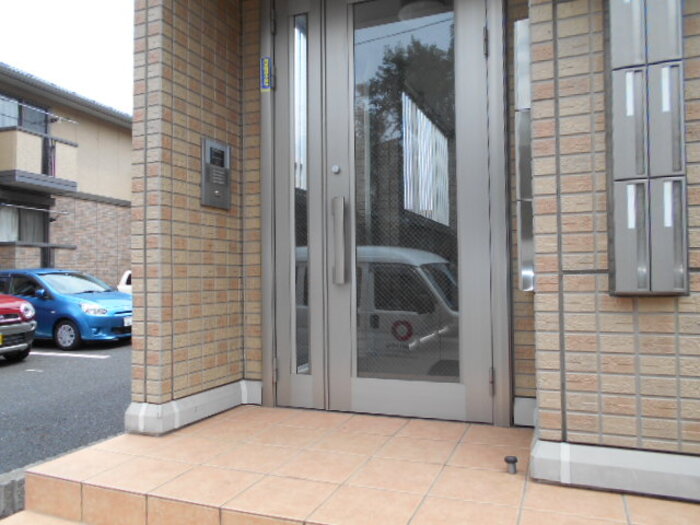 18/20 エントランス