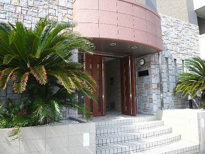 19/20 エントランス