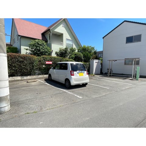 2/3 駐車場
