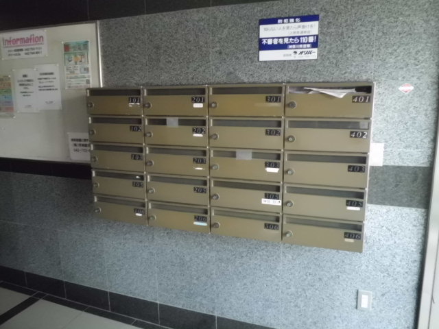 22/30 エントランス