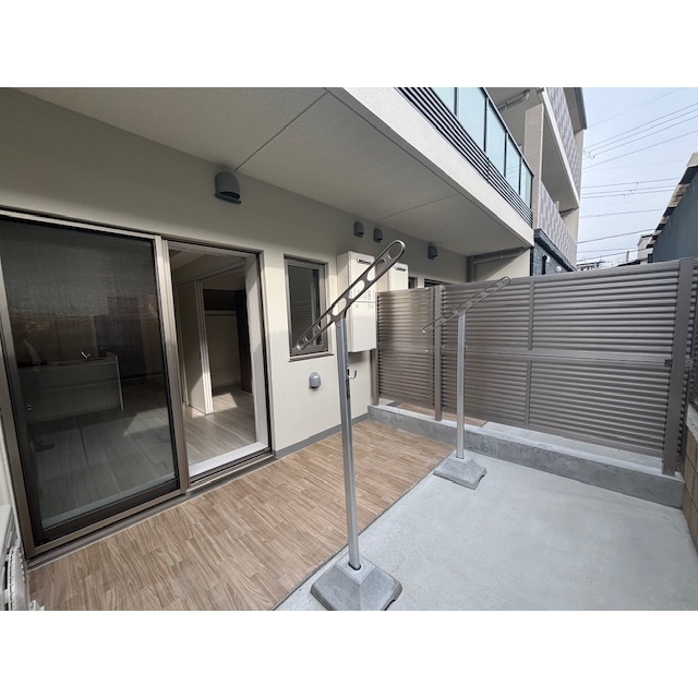 25/29 エントランス