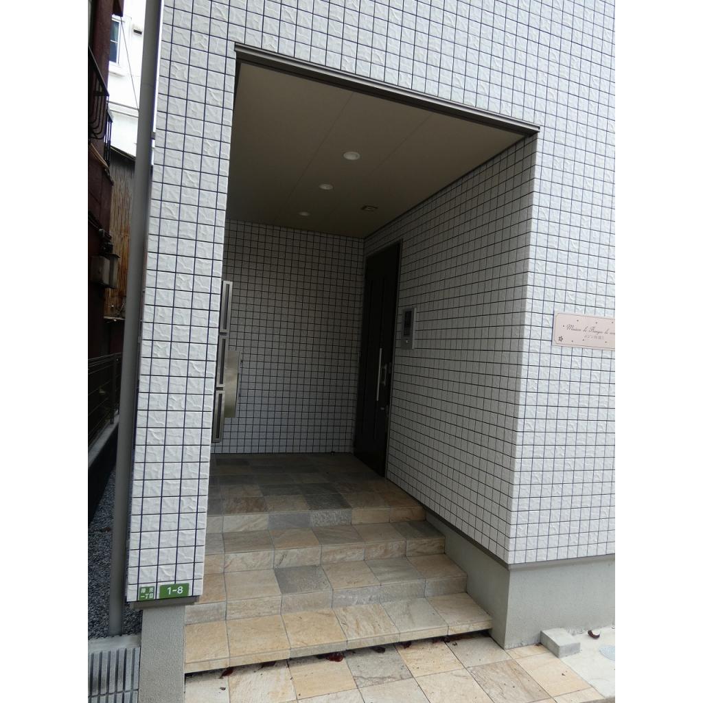 14/16 エントランス