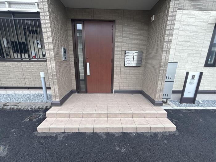 14/14 エントランス