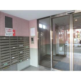 16/17 エントランス