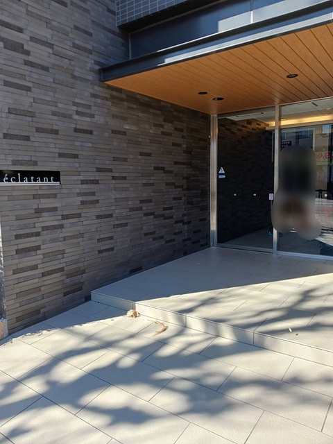 14/20 エントランス