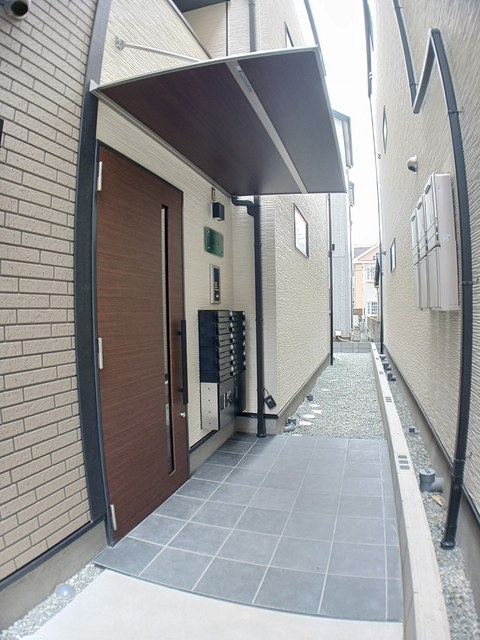 14/20 エントランス