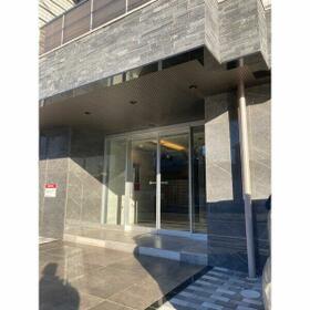 14/14 エントランス