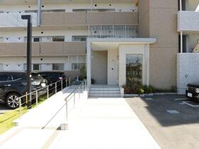 17/17 エントランス