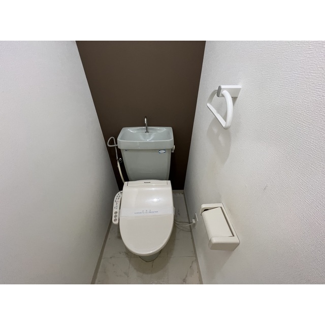 16/23 トイレ