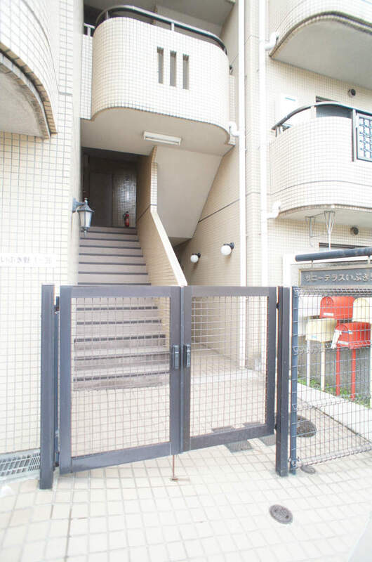 15/15 エントランス