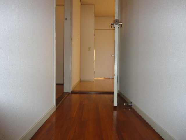 13/27 玄関