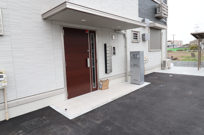 25/29 エントランス