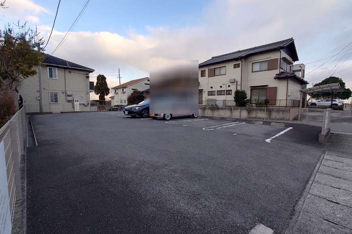 18/18 駐車場