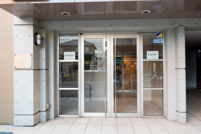 25/30 エントランス