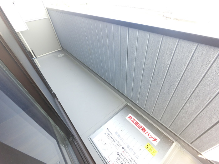 13/18 バルコニー