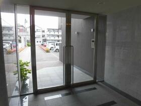 2/3 エントランス