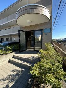 2/3 エントランス